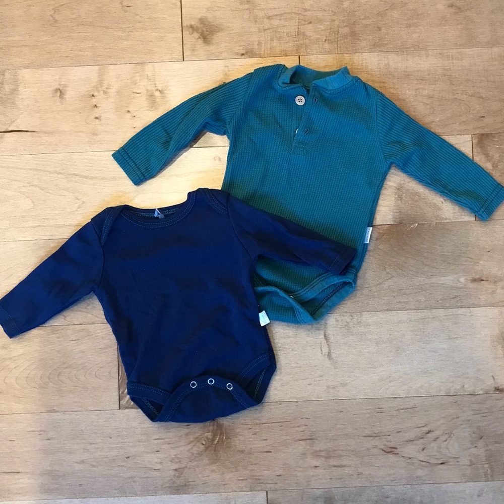 Twin Pair! 2x Tahari Longsleeve Onesie Size 0-3M Blue Green EUC!
